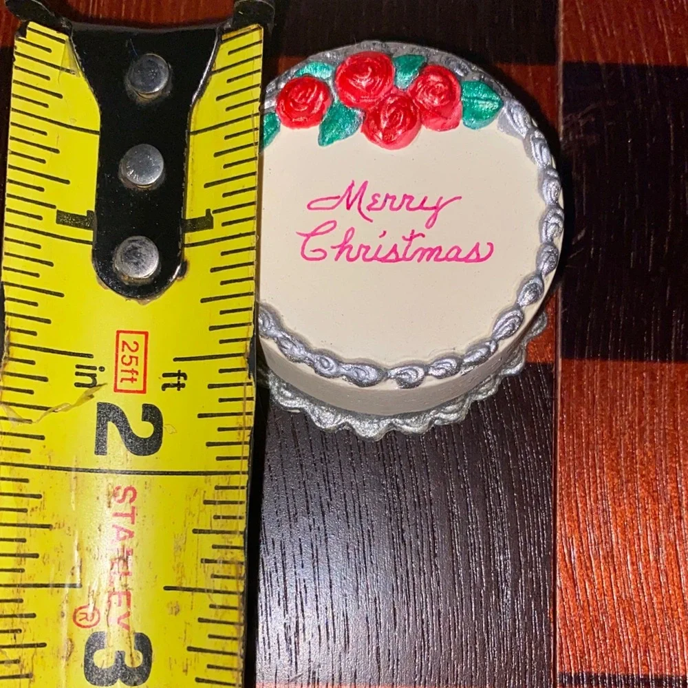 Elegant Merry Christmas Cake Topper with Red and Green Accents